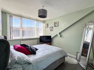 Photo 33- click for photo gallery